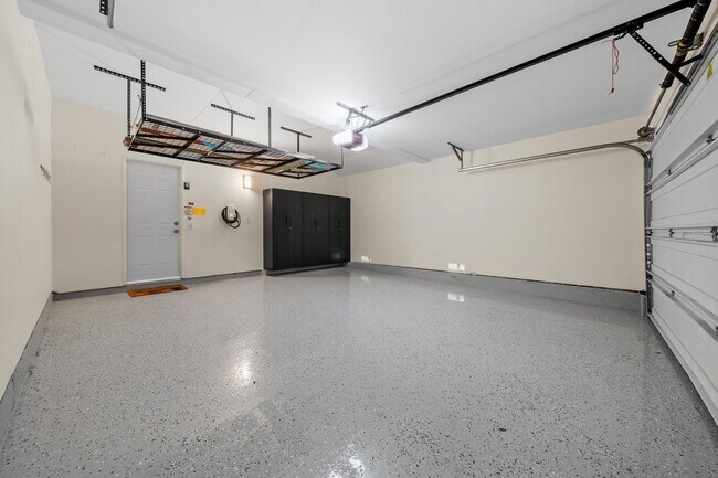 Foto del edificio - 13254 Tiverton Rd