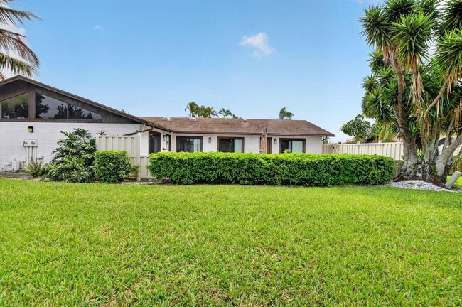 Building Photo - 9903 Boca Gardens Trl