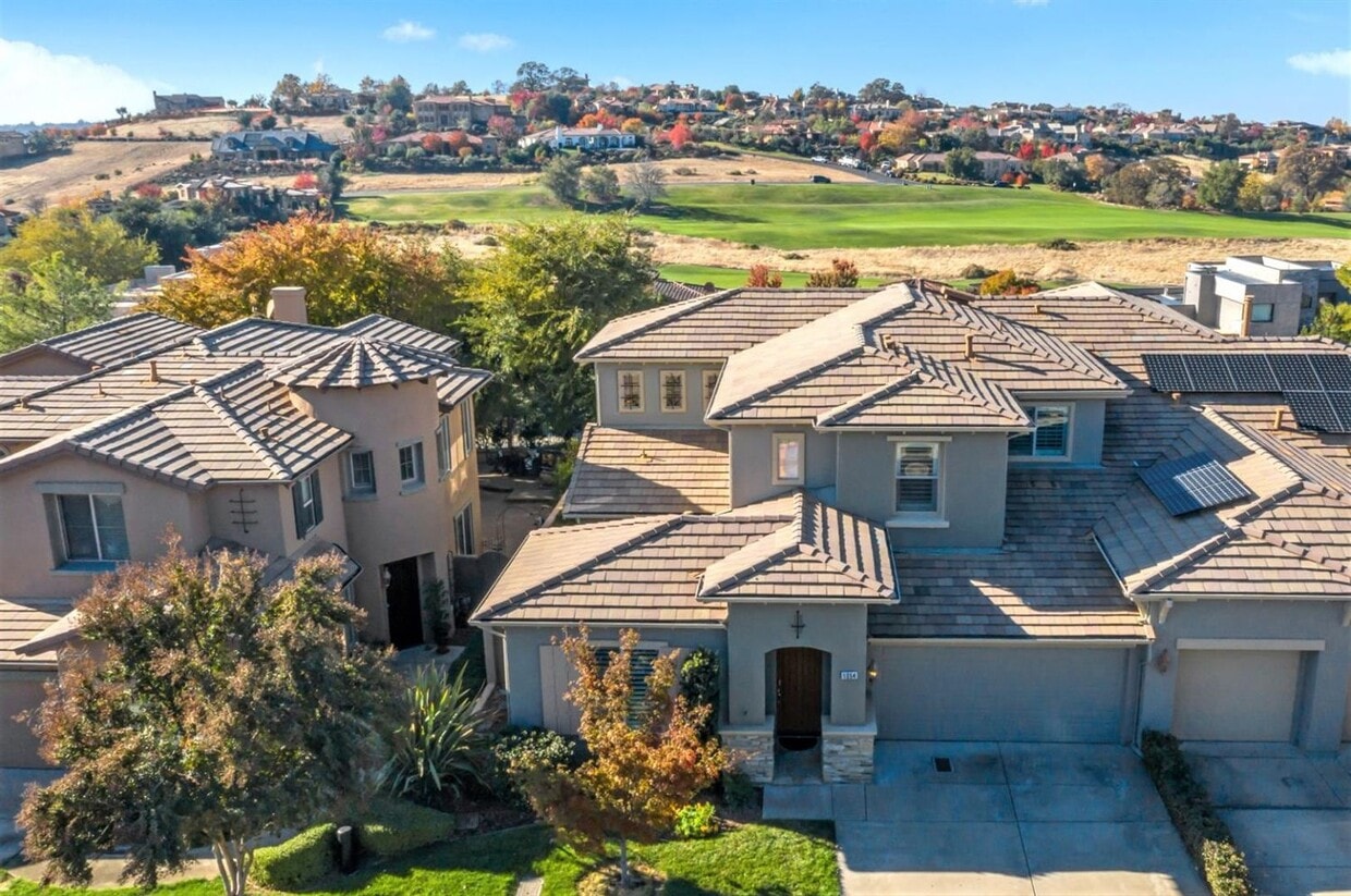 Primary Photo - Stunning Rental in El Dorado Hills with Go...