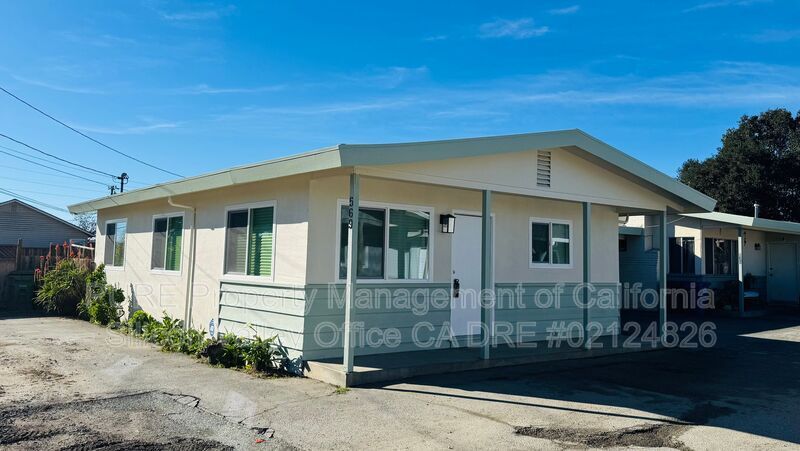 Foto principal - 569 Green Valley Rd