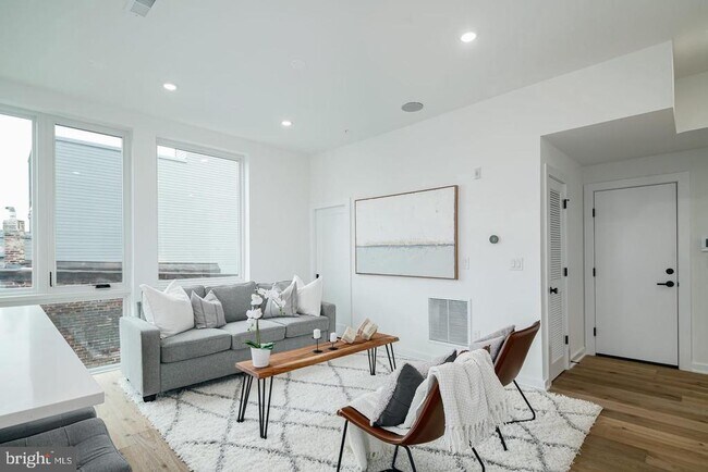 Foto del edificio - 2219 Emerald St