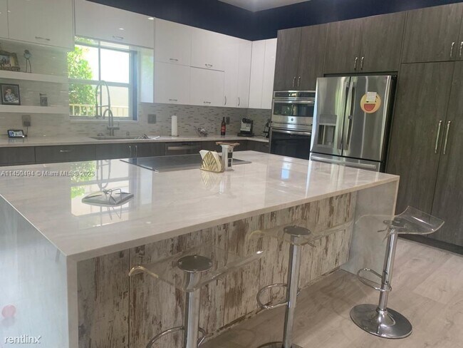 Foto del edificio - 4 br, 2.5 bath House - 4255 Palmetto Trl