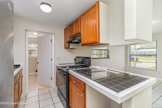 Building Photo - 3648 Tomlin Dr