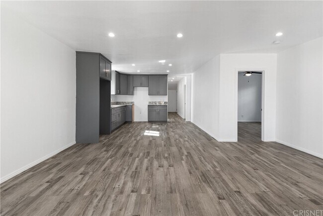 Building Photo - 5021 Cimarron St