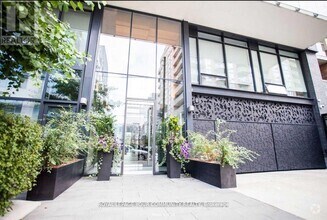 Building Photo - 25-25 Stafford St