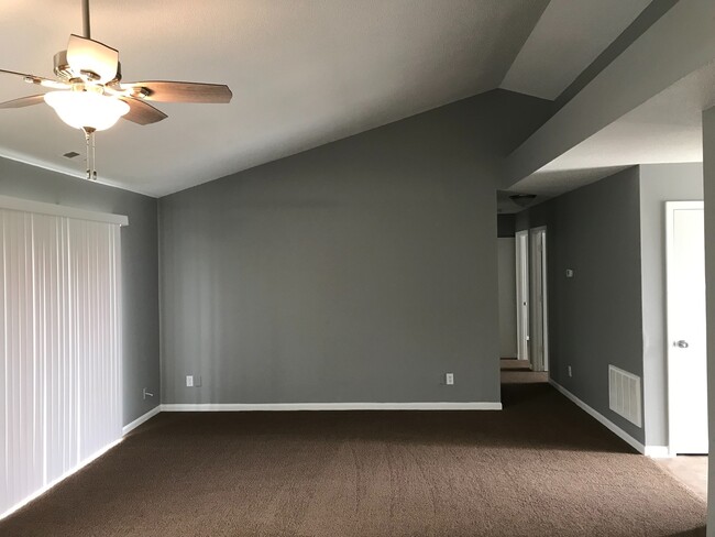 Building Photo - East side - 3 bedroom home