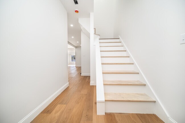 Foto del edificio - 11 Knollin St