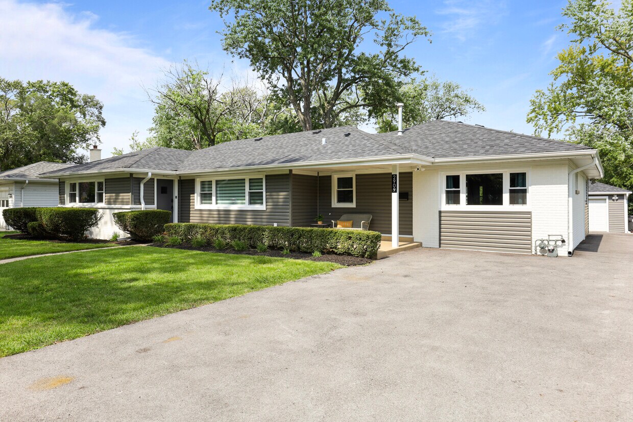 2909 Flossmoor Rd, Flossmoor, IL 60422 House Rental in Flossmoor, IL