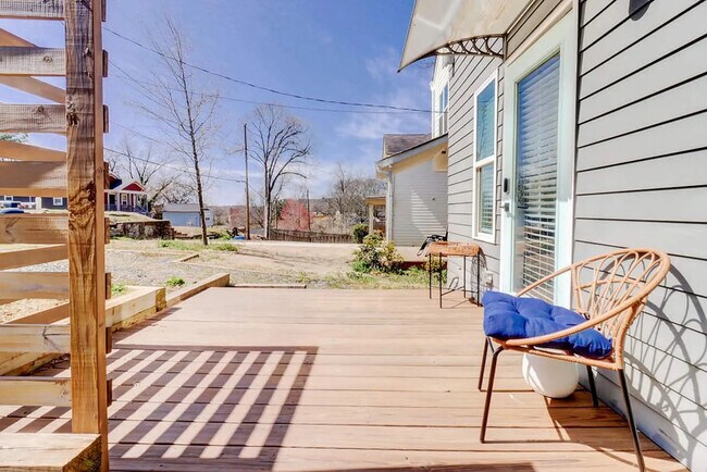 Building Photo - Room in Single Family Home on Bowen Ave SE