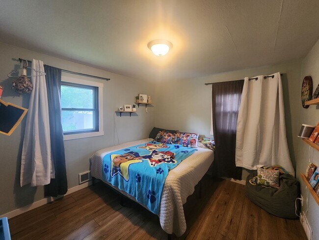 Foto del edificio - 808 S Jessica Ave