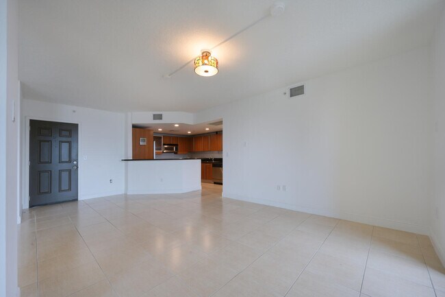 Building Photo - 610 Clematis St