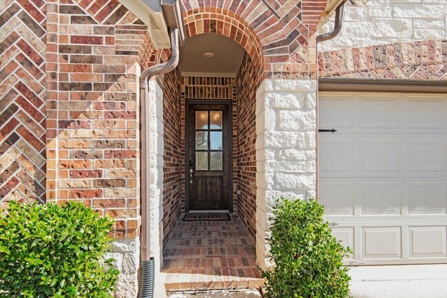 Building Photo - 2127 Blossomcrown Dr