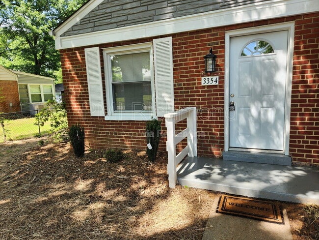 Building Photo - 3354 Chapel Dr