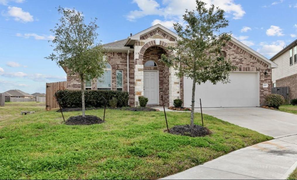 Foto principal - 689 Forest Bend Ln