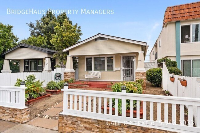 Foto del edificio - 4441 McClintock St