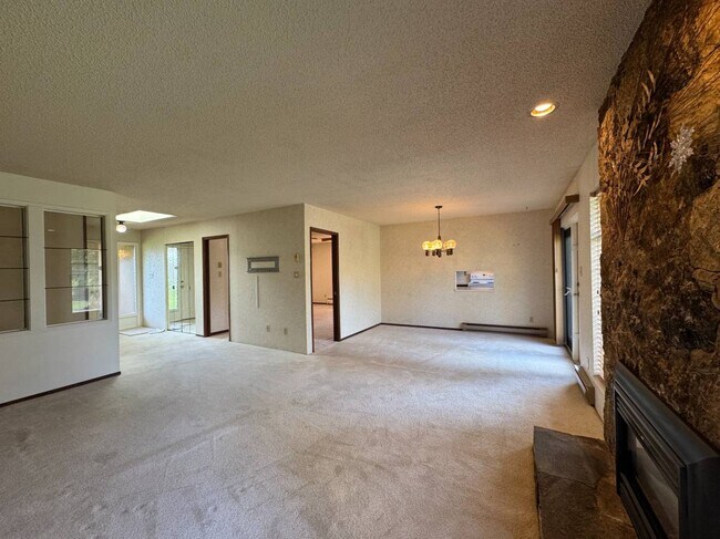 Photo du bâtiment - 6611 Francis Rd