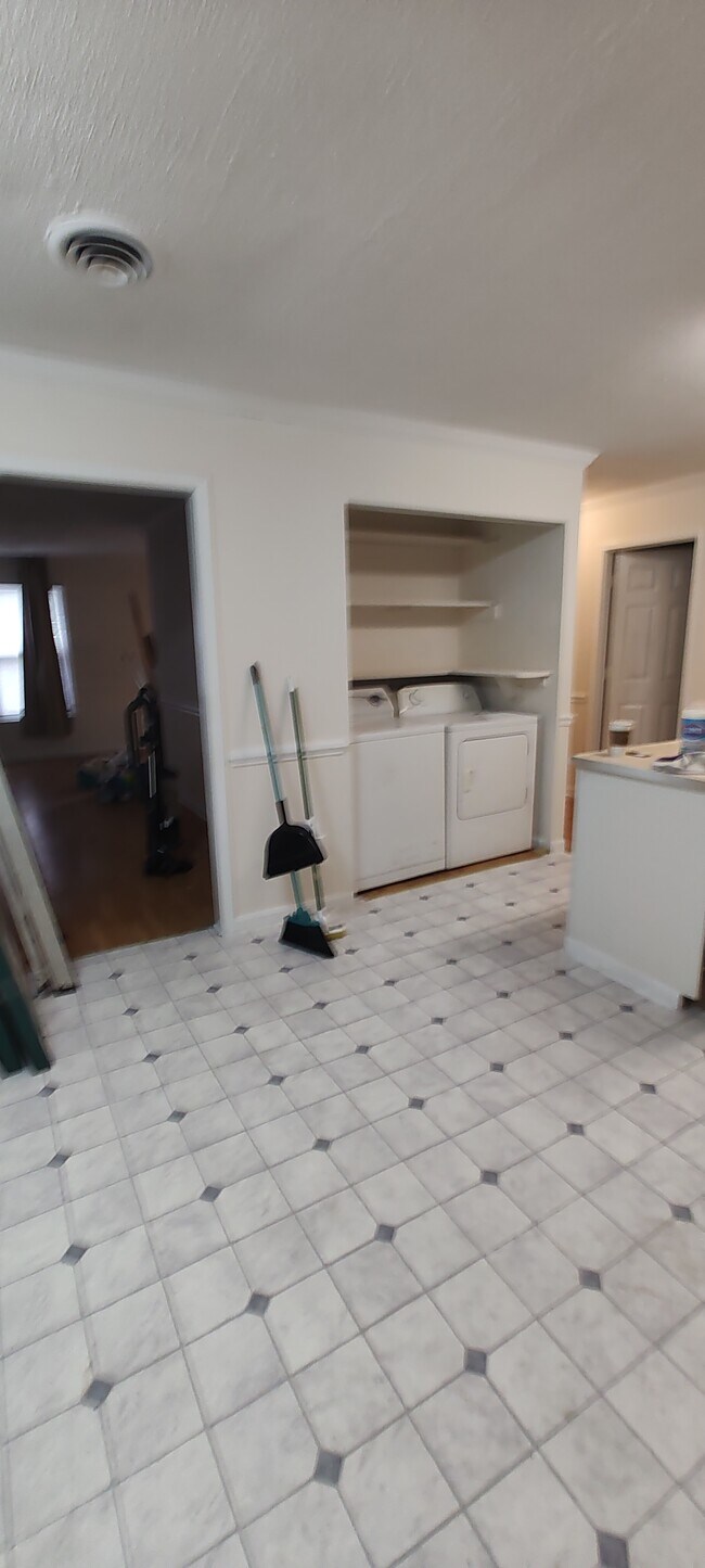 Building Photo - 6344 Winston Pl