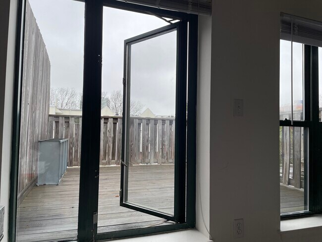 Patio - 71 Fulkerson St