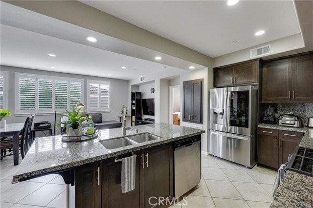 Foto del edificio - 403 Mallorca Ln