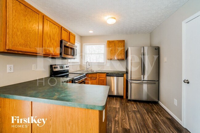 Foto del edificio - 2775 Cross Creek Ave