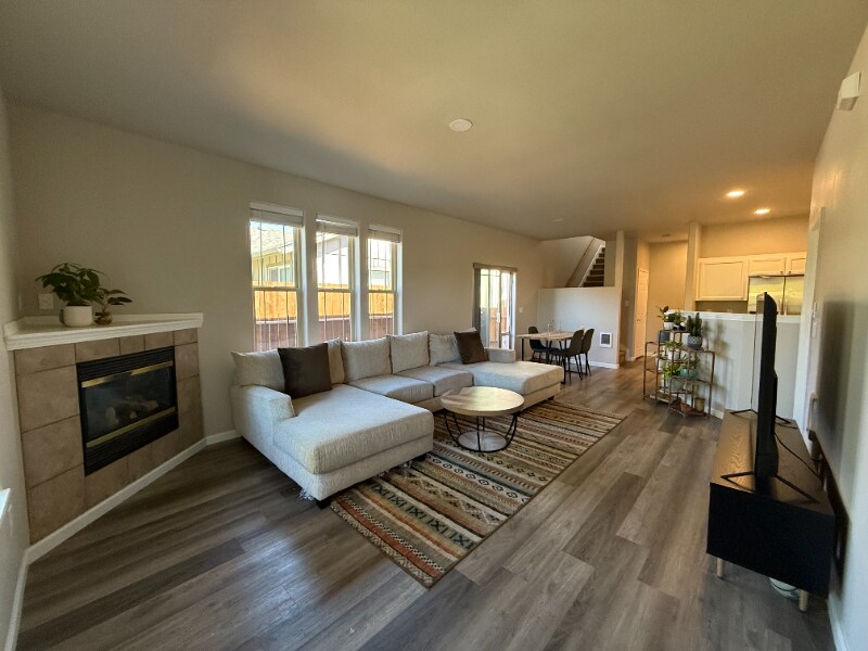 Foto principal - 898 NE Hidden Valley Dr