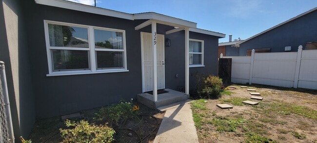 Foto del edificio - 329 W Walnut Ave