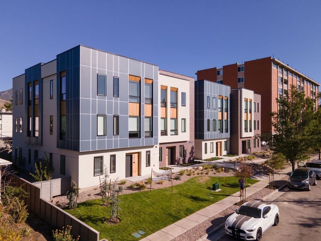 Primary Photo - The Blue Mason Apartments