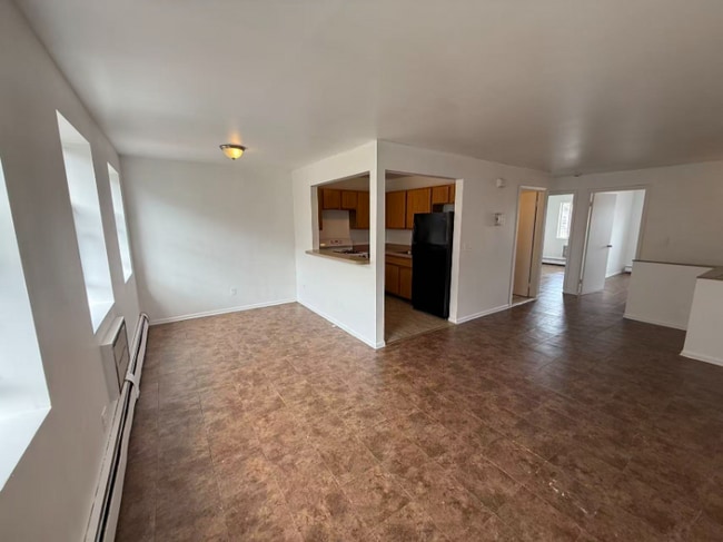 Building Photo - 2066 Davidson Ave