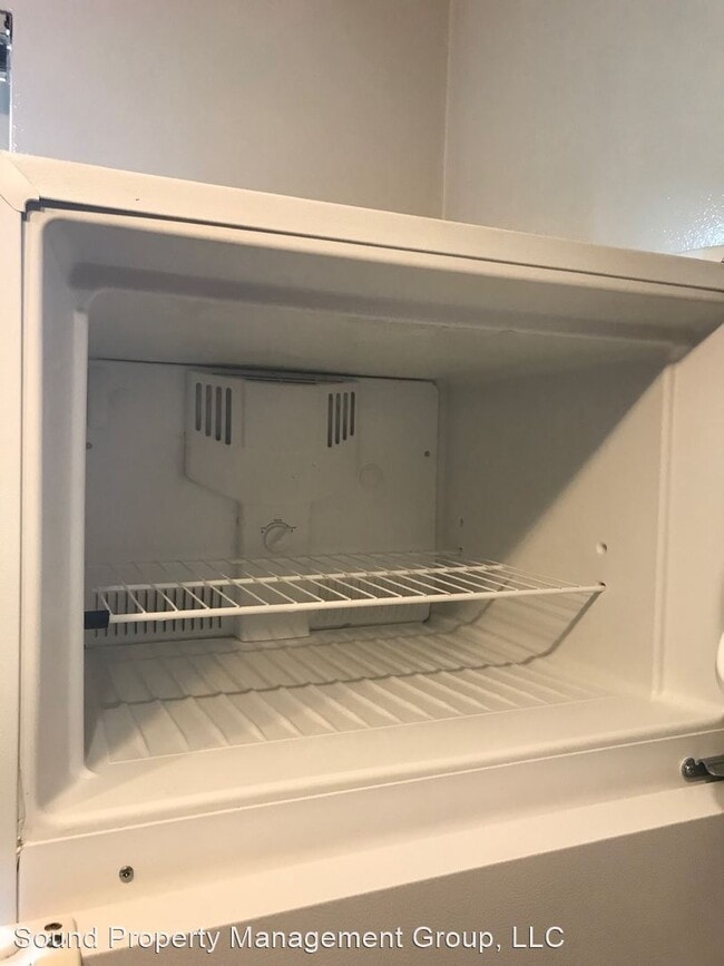 Building Photo - 124 11th Ave E