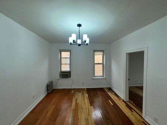 Foto del edificio - 108 E 95th St