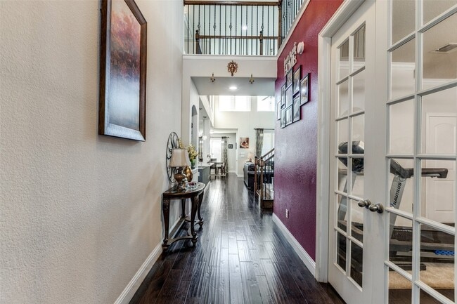 Building Photo - 8609 McCutchins Dr