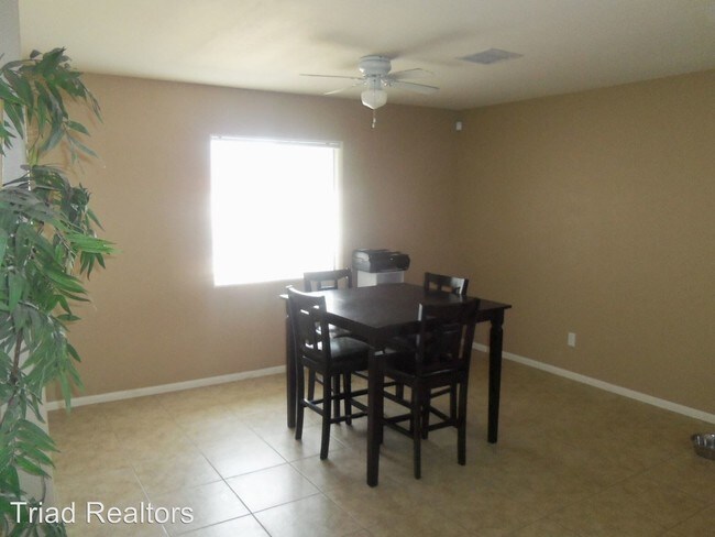 Foto del edificio - 7018 El Sol Ave