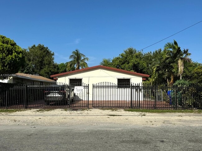 Building Photo - 7715 NW 2nd Ct
