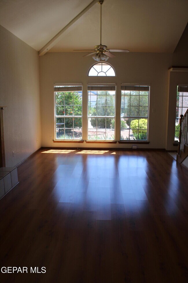 Building Photo - 4113 Loma Rosada Dr