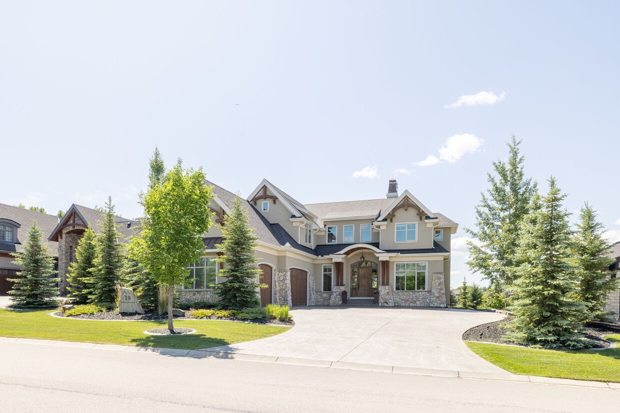 Photo - 19 Watermark Ave (Calgary, AB)