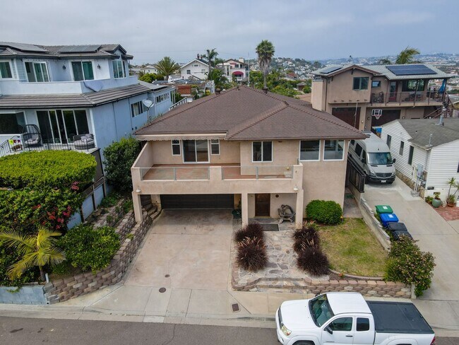 Building Photo - Expansive View of San Diego Bay! Double Ca...