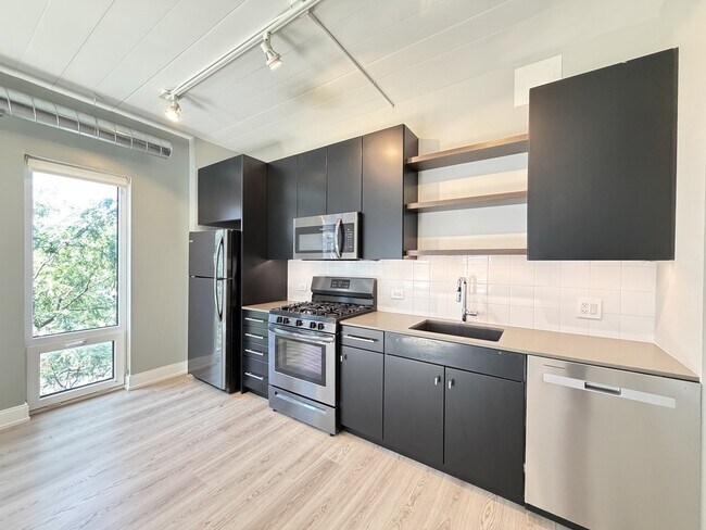 Foto del edificio - 941 W Belmont Ave