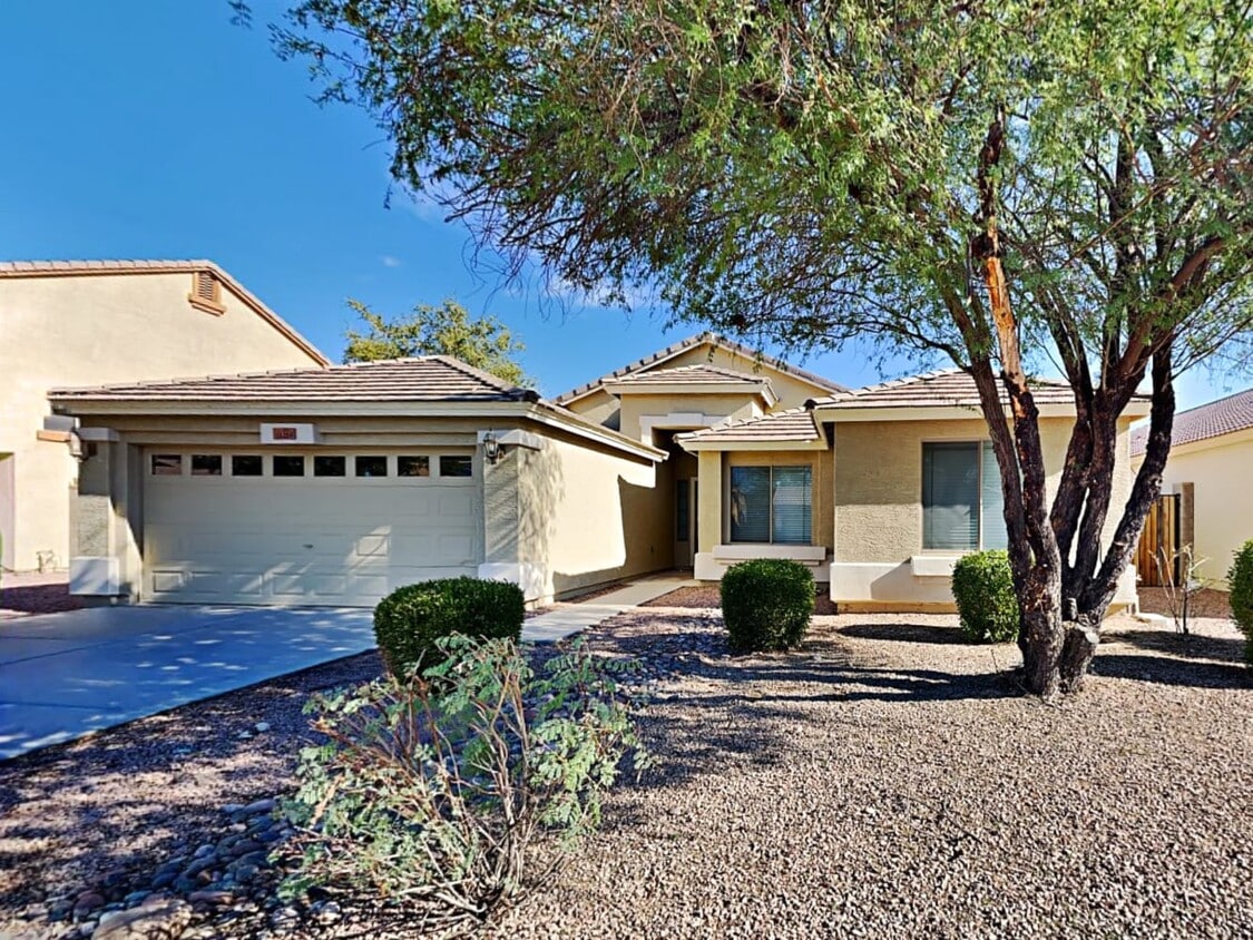 11214 W Locust Ln House Rental in Avondale, AZ