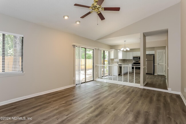 Foto del edificio - 4506 Whispering Inlet Dr