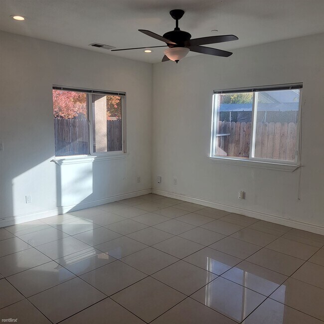Building Photo - 4 br, 3 bath House - 206 Roselawn Avenue