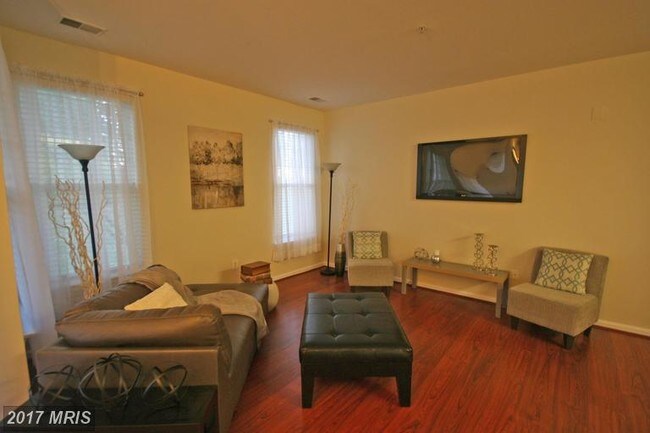 Building Photo - 2807 Ashfield Dr