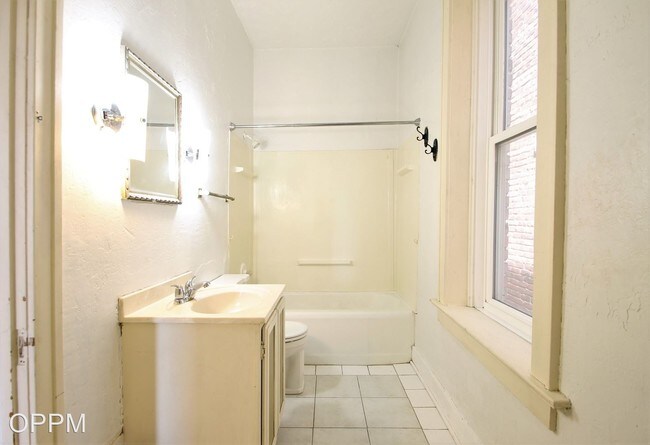 Building Photo - 2 br, 2 bath Apartment - 1322 S 6th St