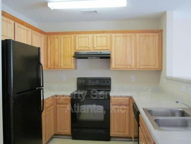 Photo - 2207 Miranda Dr Townhome
