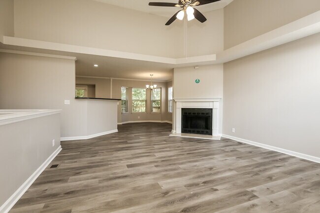 Foto del edificio - 5356 Village Way