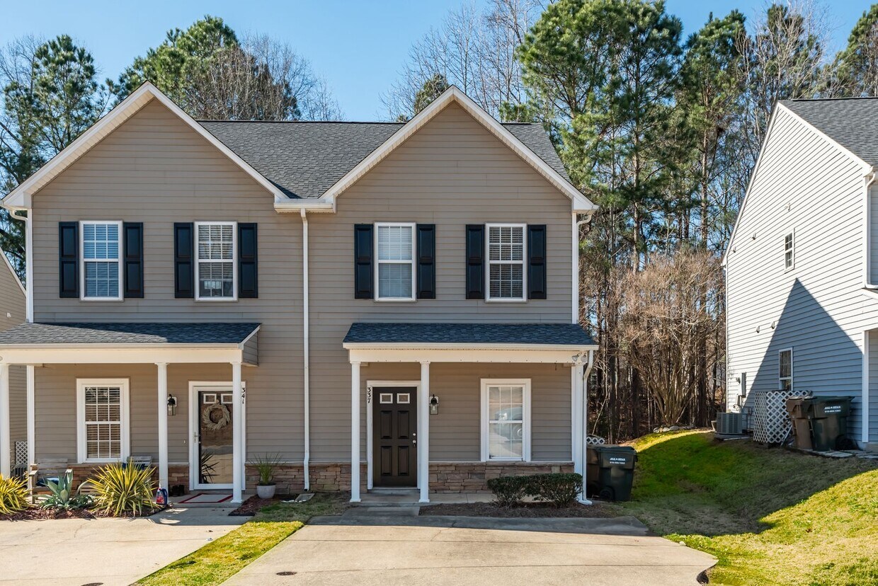 Available NOW! Adorable 2 bedroom townhome! House Rental in Clayton, NC
