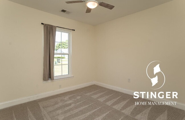 Building Photo - 1006 Mustelidae Rd
