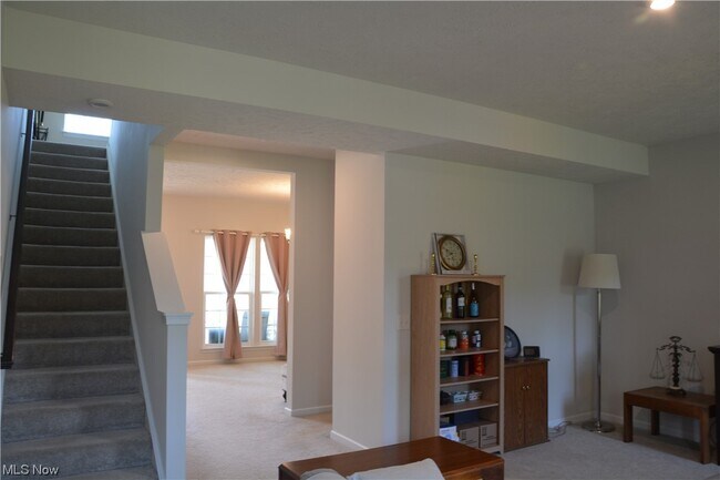 Foto del edificio - 267 Stone Ridge Way