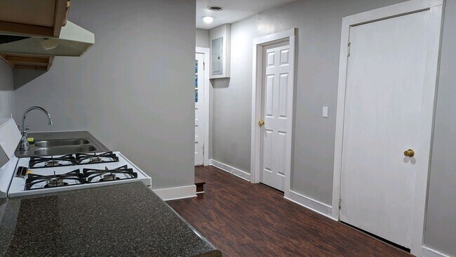 Foto del edificio - 327 Diatreta Ln