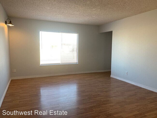 Building Photo - 4 br, 1 bath House - 729 W Manana