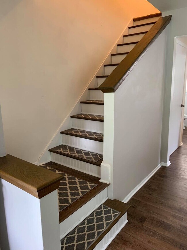 5500 Root River Dr, Greendale, WI 53129 Townhome Rentals in Greendale